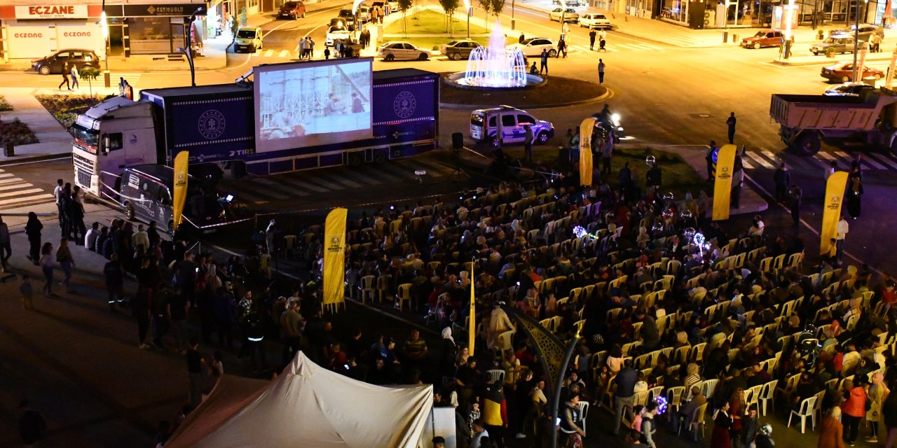 ‘Gezen Sinema Tırı’nın son durağı Kulu ilçesi oldu