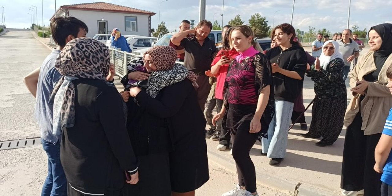 Konya’da kocasını öldüren Fatma Koç, mutluluk gözyaşları ile karşılandı