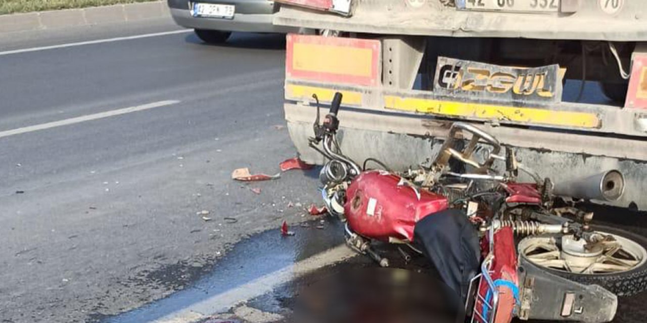 Konya’da TIR’a çarpan motosiklet sürücüsü ölümden döndü