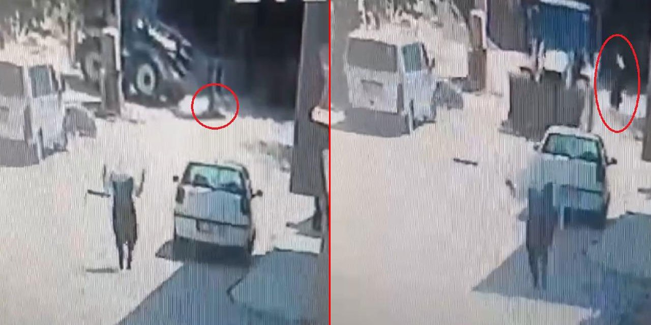 Yaşlı kadın iş makinesinin altında kalarak öldü! O anlar kamerada