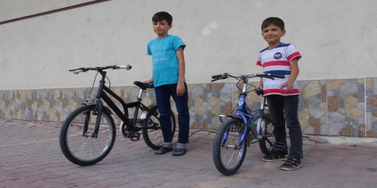 Konya’da iki kardeş kavuştukları bisikletlerine doyasıya bindi