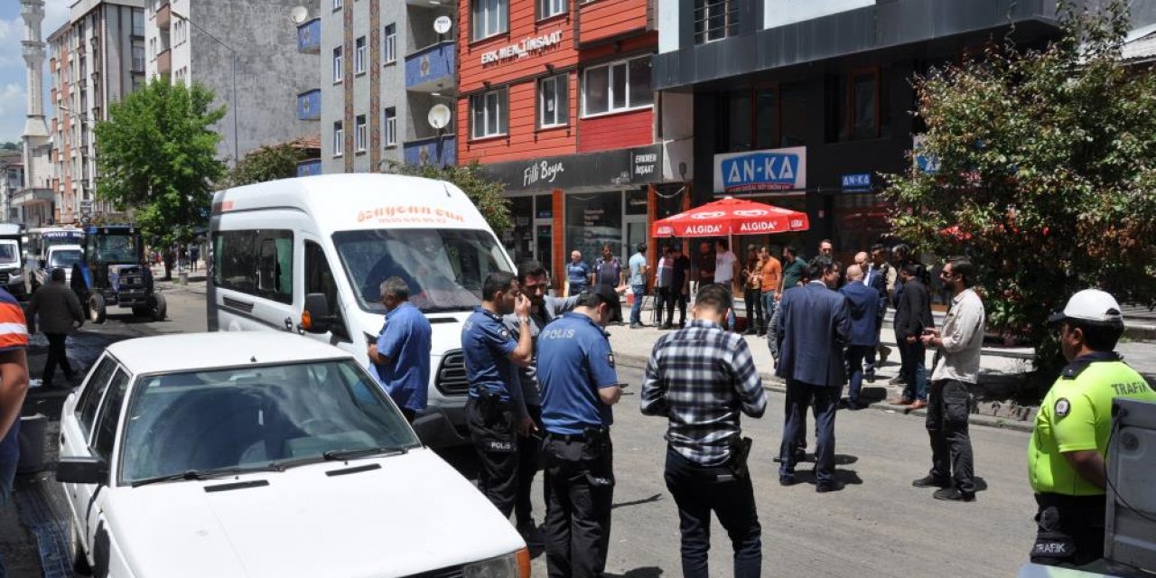 İki grup arasında silahlı, sopalı kavga: 8 yaralı