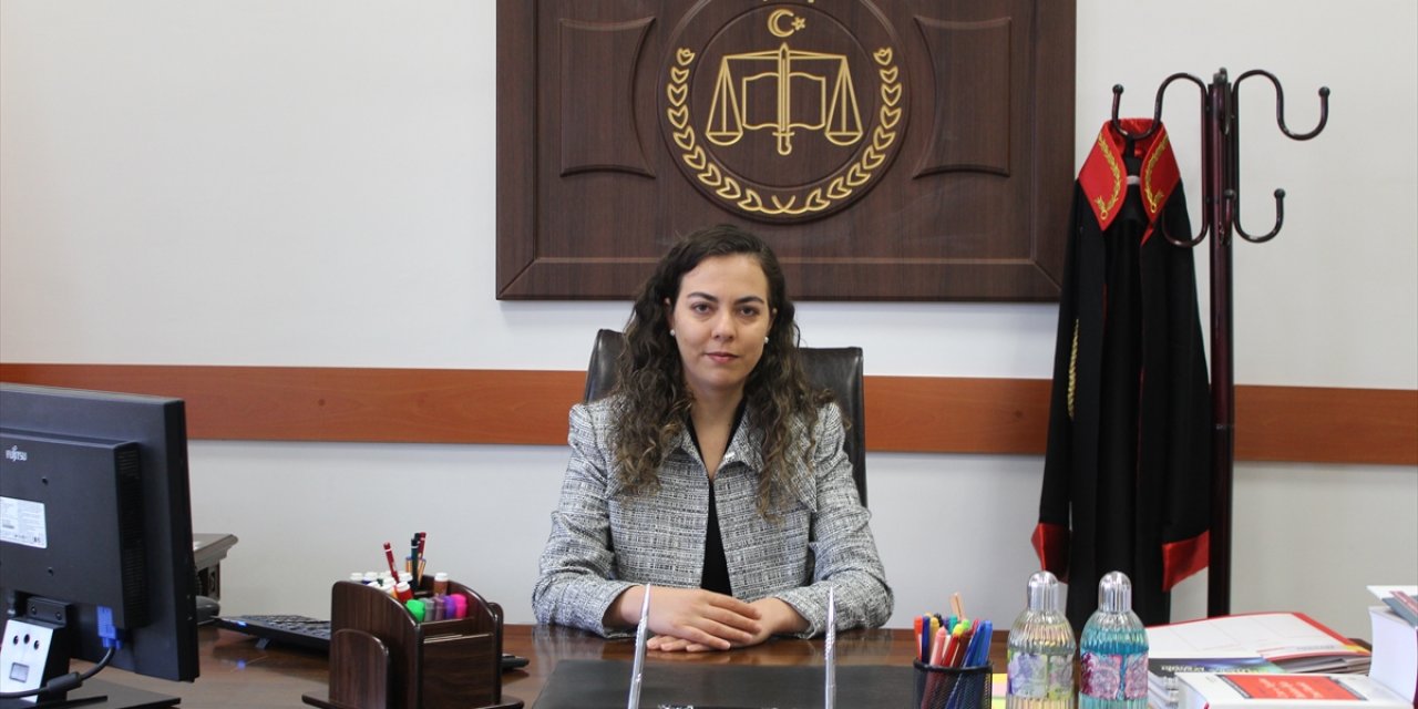 Yunak’a atanan savcı Meltem Sarıkaya göreve başladı