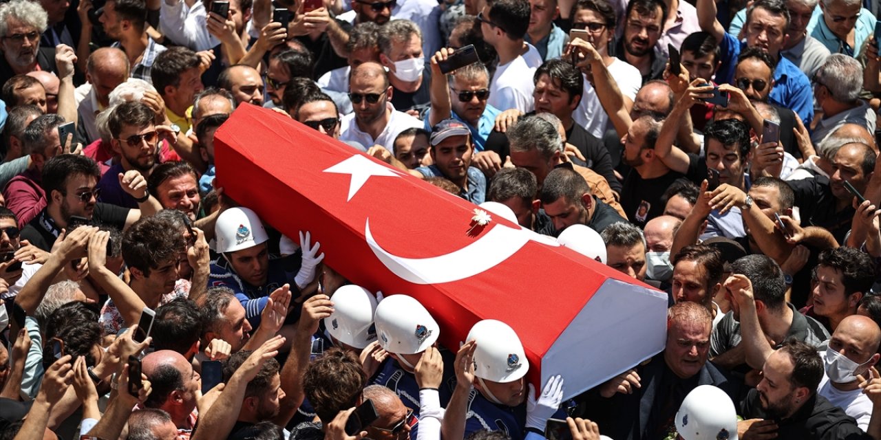 Cüneyt Arkın son yolculuğuna uğurlandı