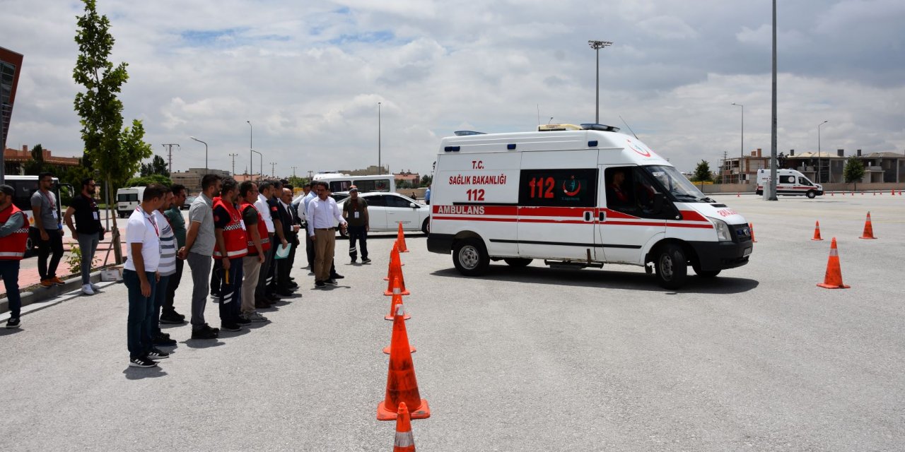 Konya’da Ambulans Sürüş Güvenliği Eğitici Eğitimi