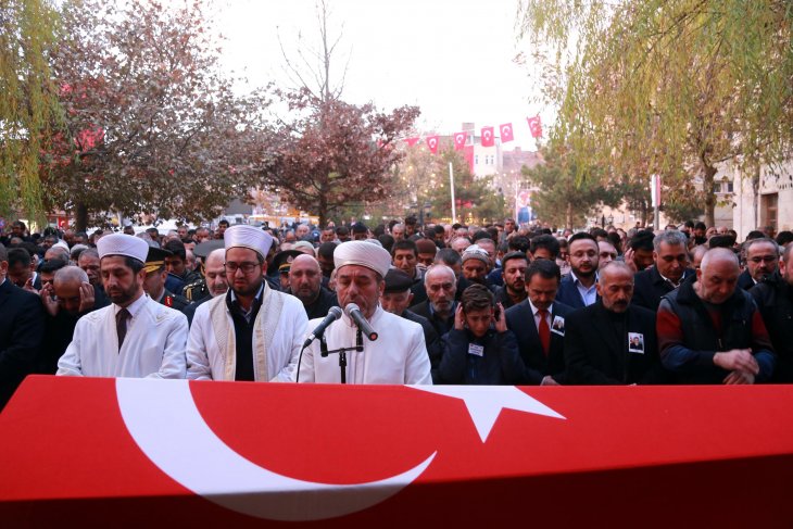 Akçakale'de şehit olan askerimiz toprağa verildi