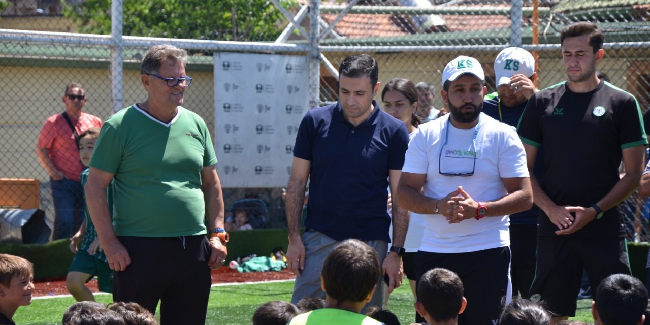 Başkan Özgökçen Meram-Yazır Futbol Okulu ile bir araya geldi