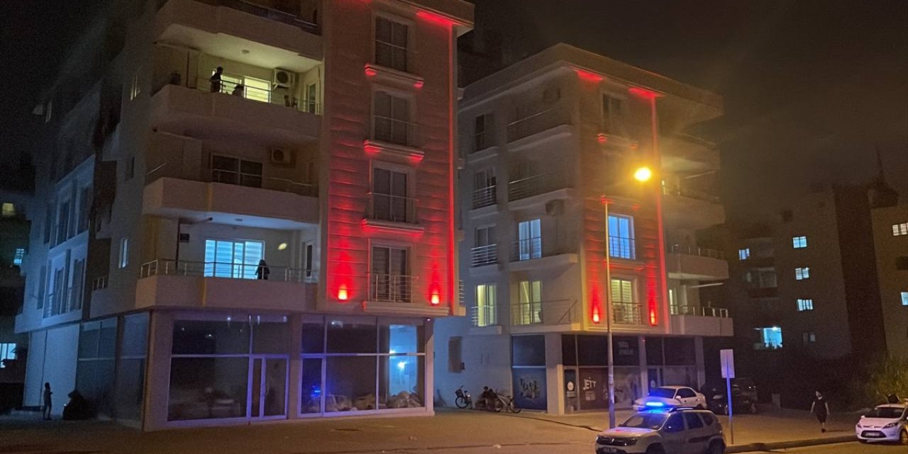 Karısını ve 3 yaşındaki çocuğunu öldüren kişi canına kıydı