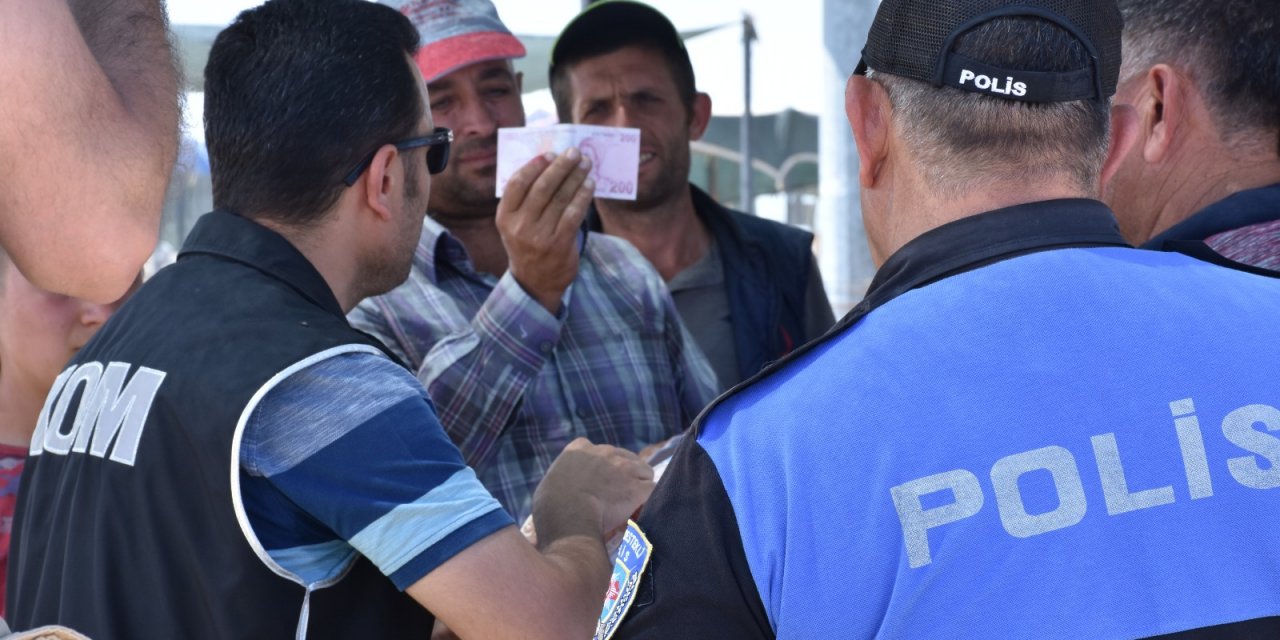 Konya polisi kurbanlık satıcılarını sahte paraya karşı böyle uyardı