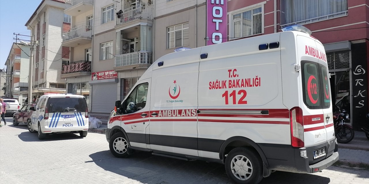 Konya'da apartman boşluğuna düşen kadın hayatını kaybetti