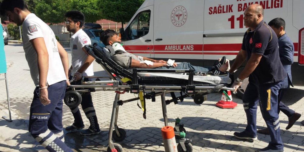 Konya’da motosikletle kaza yapan iki kardeş yaralandı