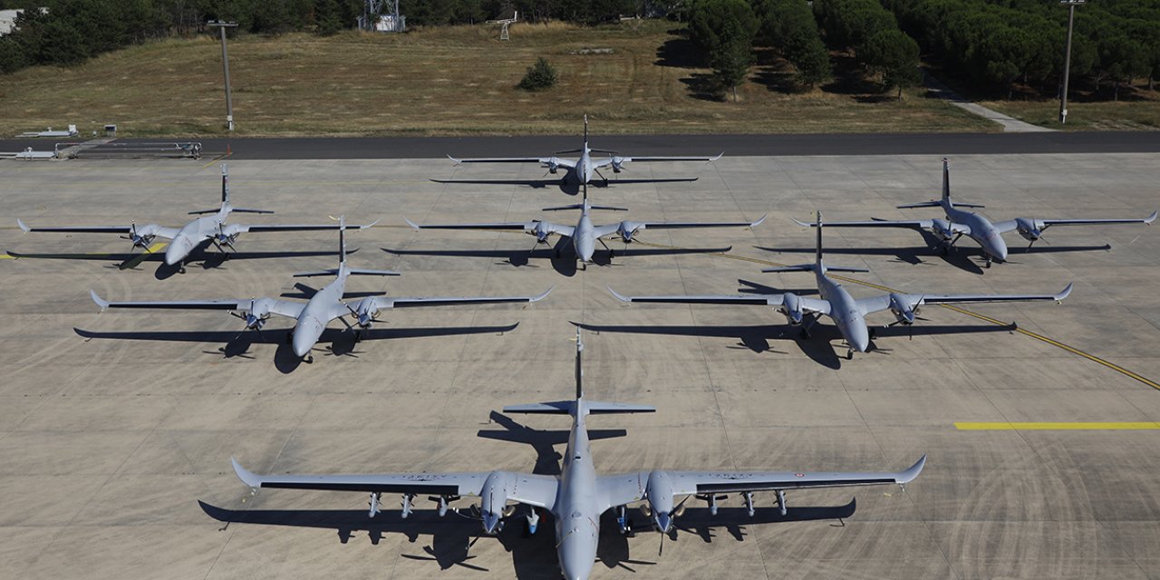 Bayraktar AKINCI filosu bir arada görüntülendi
