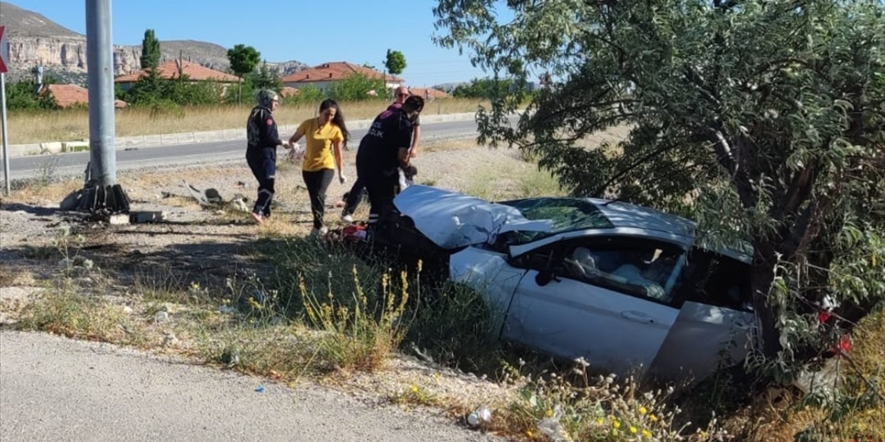 Cenaze yolunda feci kaza: 3 ölü, 2 yaralı
