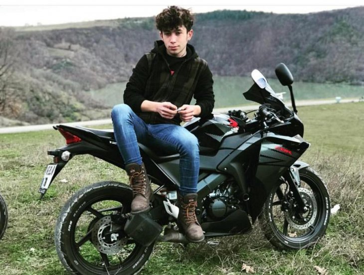 Kavşakta iki motosiklet çarpıştı! 18 yaşındaki genç öldü