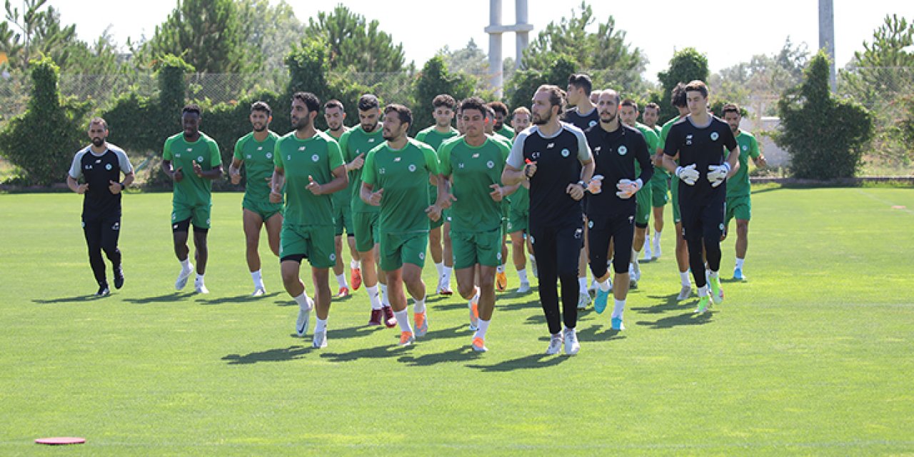 Konyaspor günü tek antrenmanla tamamladı