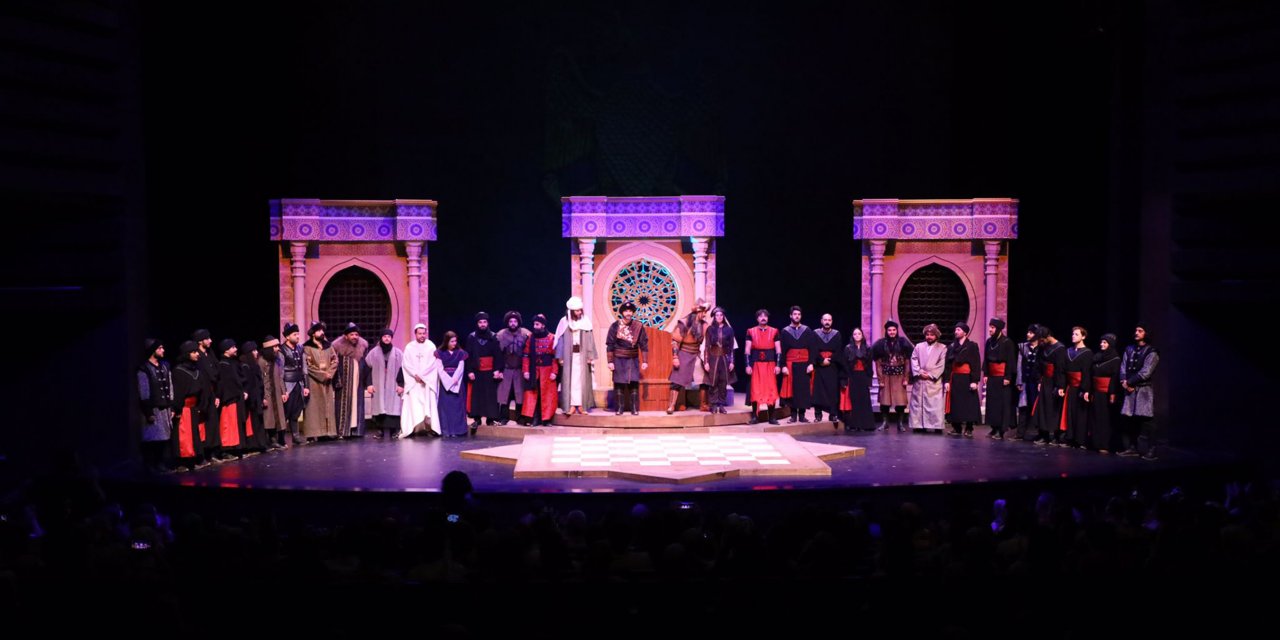 Konya Şehir Tiyatrosu 15 Temmuz’da “Nizamülmülk” oyununu sahneledi