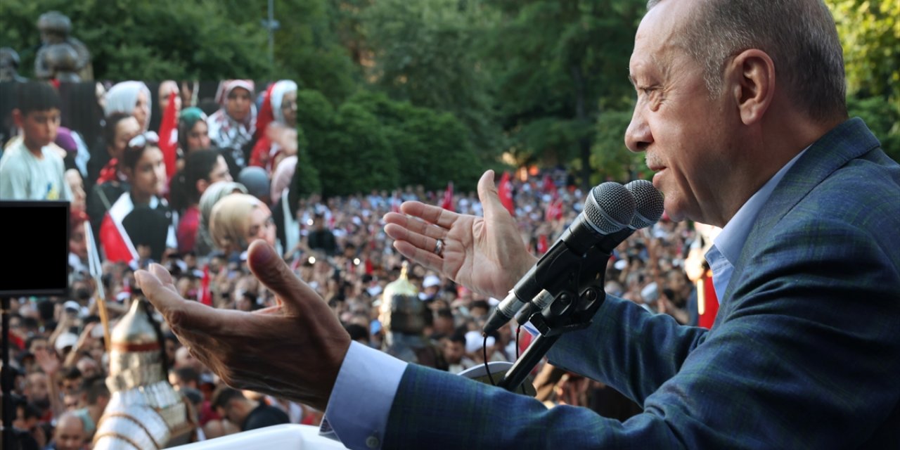 Cumhurbaşkanı Erdoğan 15 Temmuz etkinliğinde 6'lı masayı hedef aldı