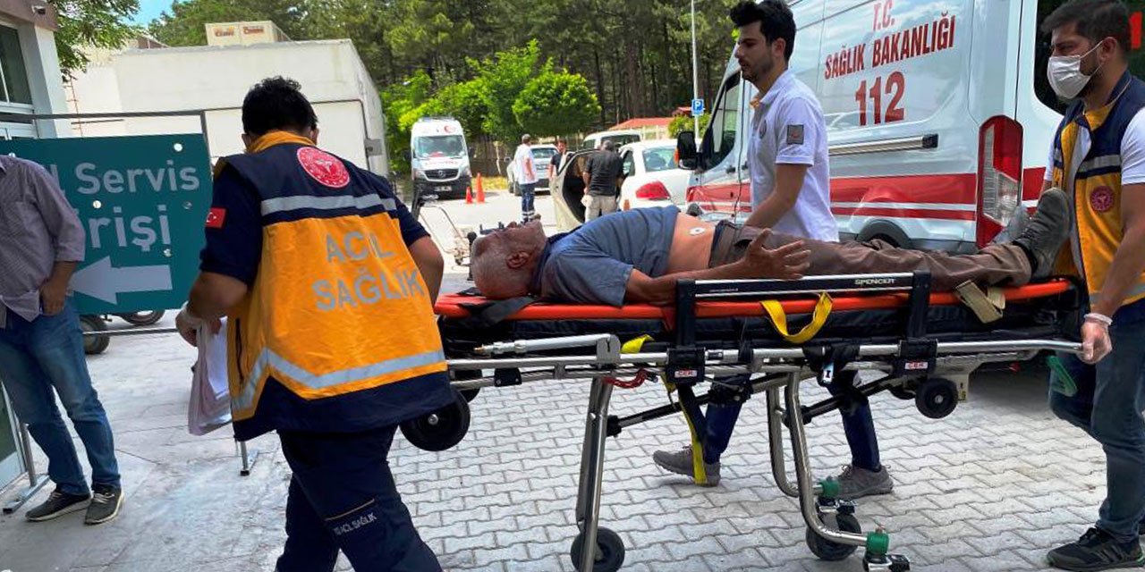 Konya’da tarlasına giren boğayı çıkartmak isteyen yaşlı adam hastanelik oldu