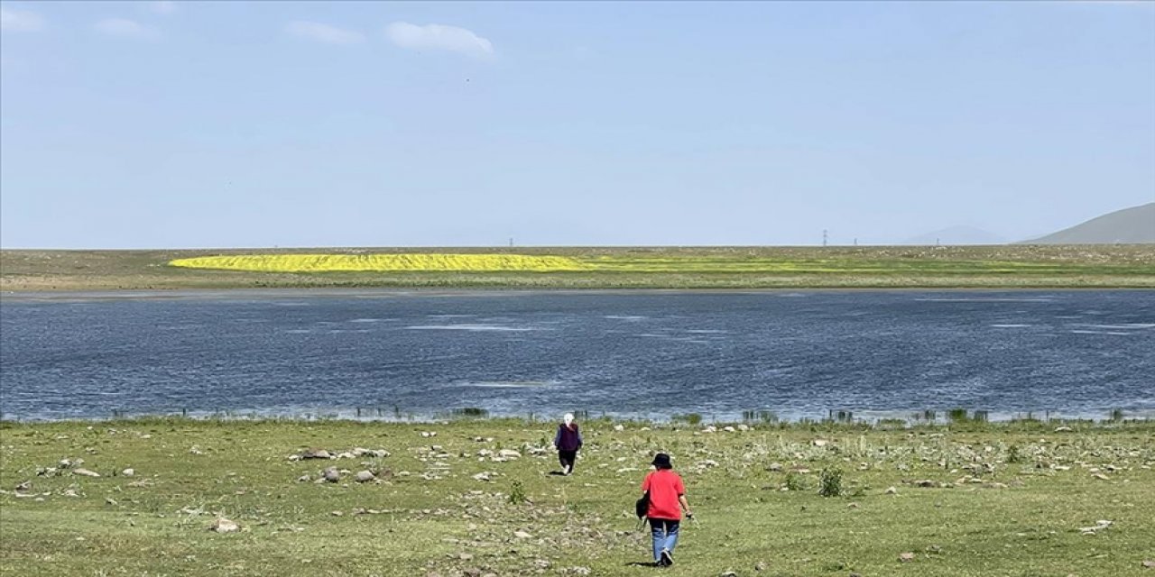 Sarıkamış'taki Asboğa Gölü ziyaretçilerini bekliyor