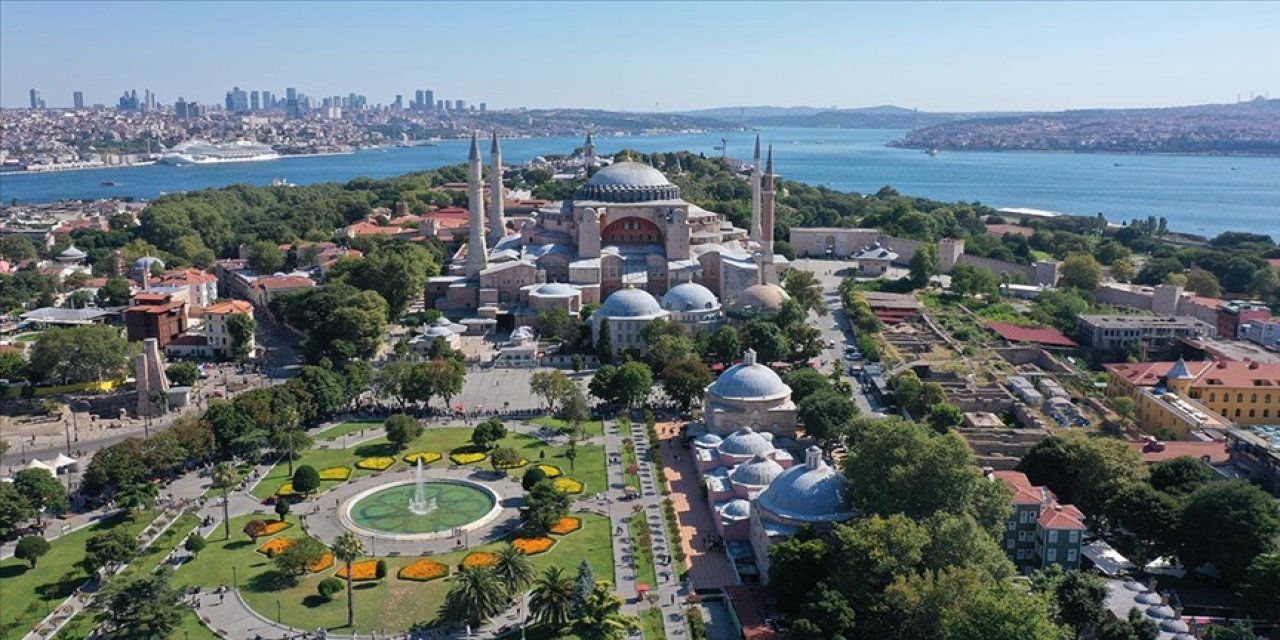Ayasofya 6,5 milyonu aşkın ziyaretçiyi ağırladı