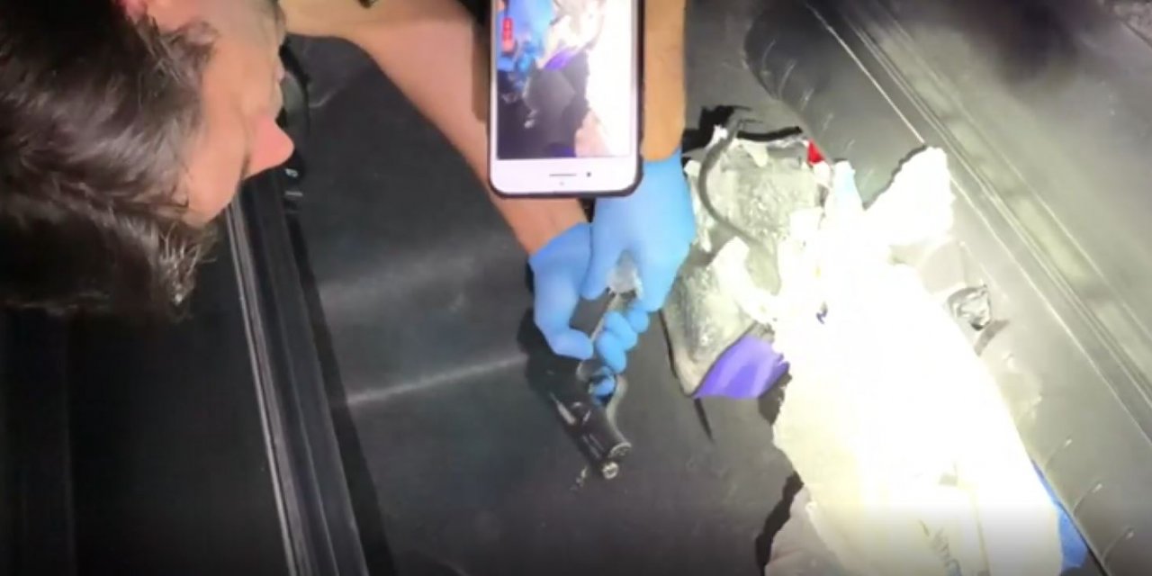 Son Dakika! Konya’da polisten kaçan 2 kişinin otomobili silah deposu çıktı