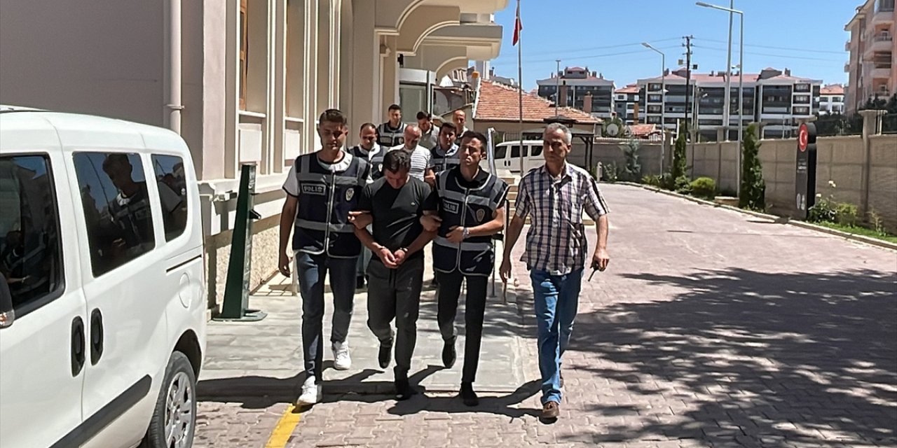 Konya’daki döviz hırsızı 3 yabancı uyruklu hakkında ilk karar