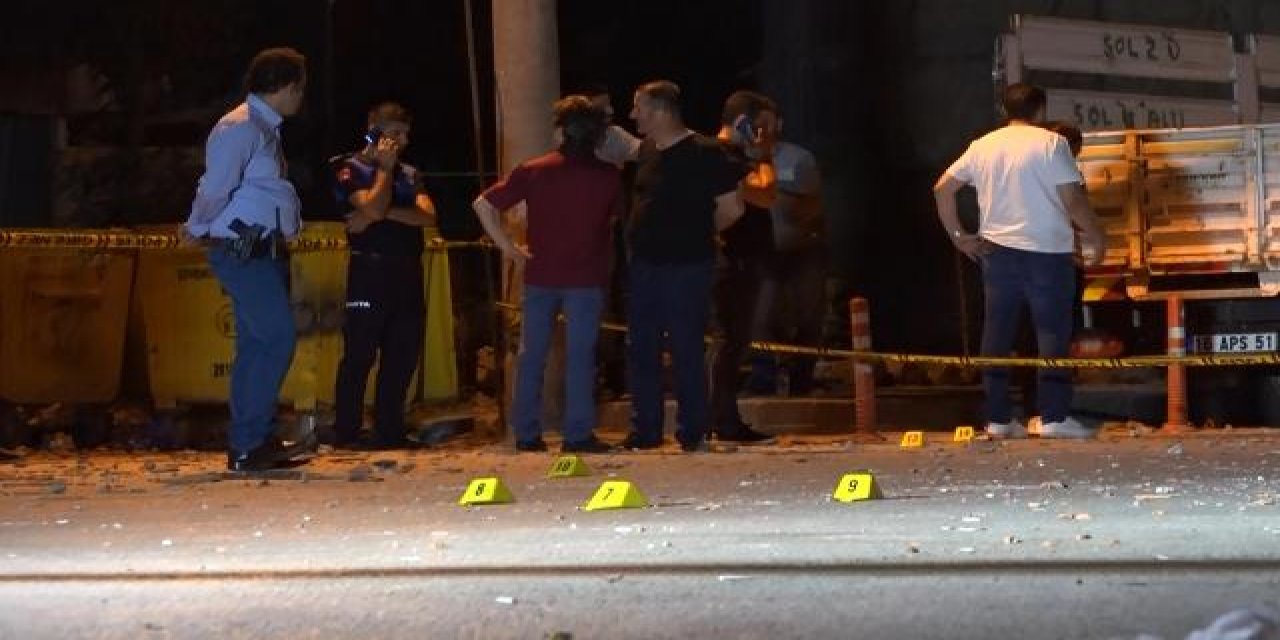 Kadına laf atma iddiası mahalleyi karıştırdı: 2'si polis, 2'si bekçi 6 yaralı