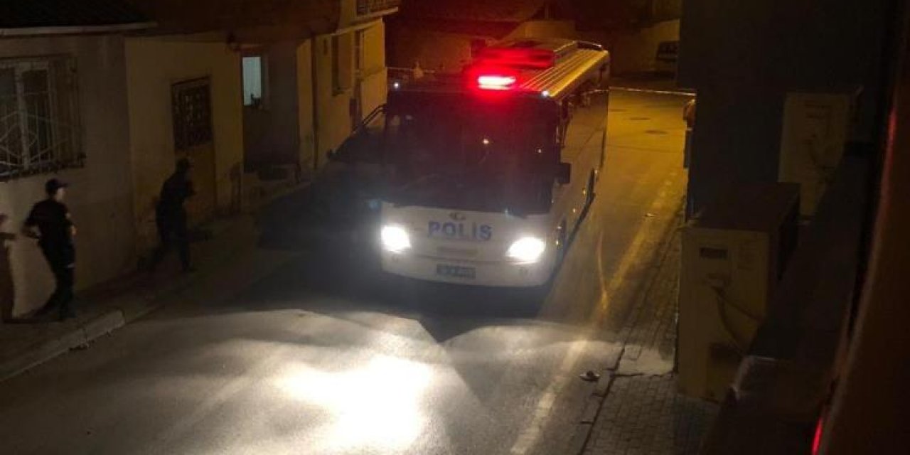 Kiracı, ev sahibiyle kavgasını ayırmaya gelen polisi vurup canına kıydı