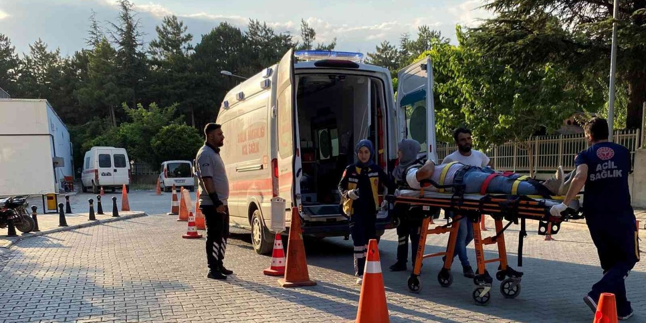 Konya'da otomobille çarpışan motosiklet sürücüsü yaralandı