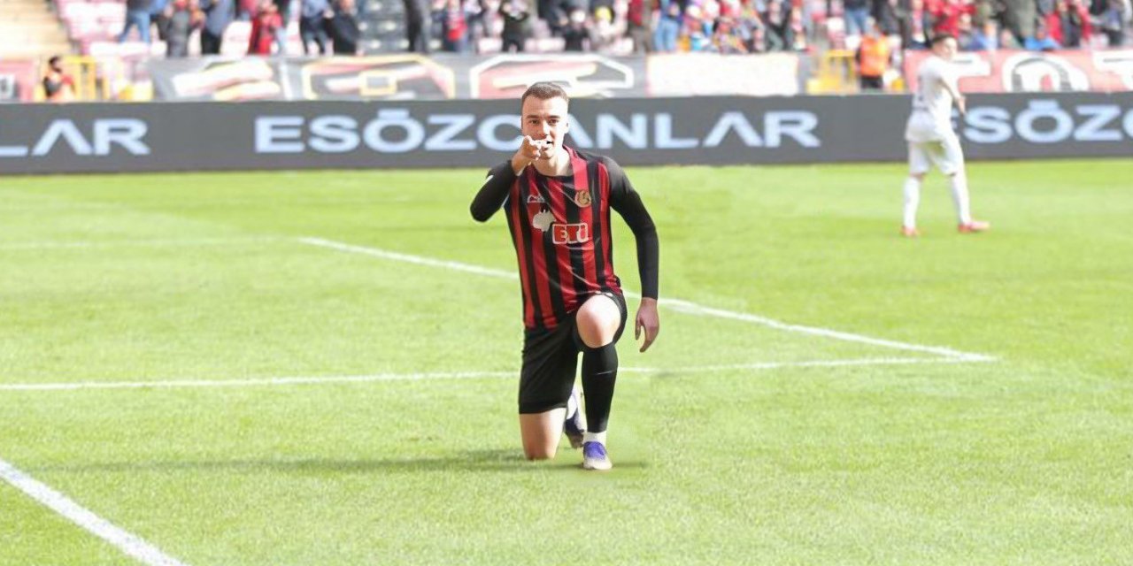 Konyaspor, Eskişehirspor’un 21 yaşındaki golcüsüne talip oldu