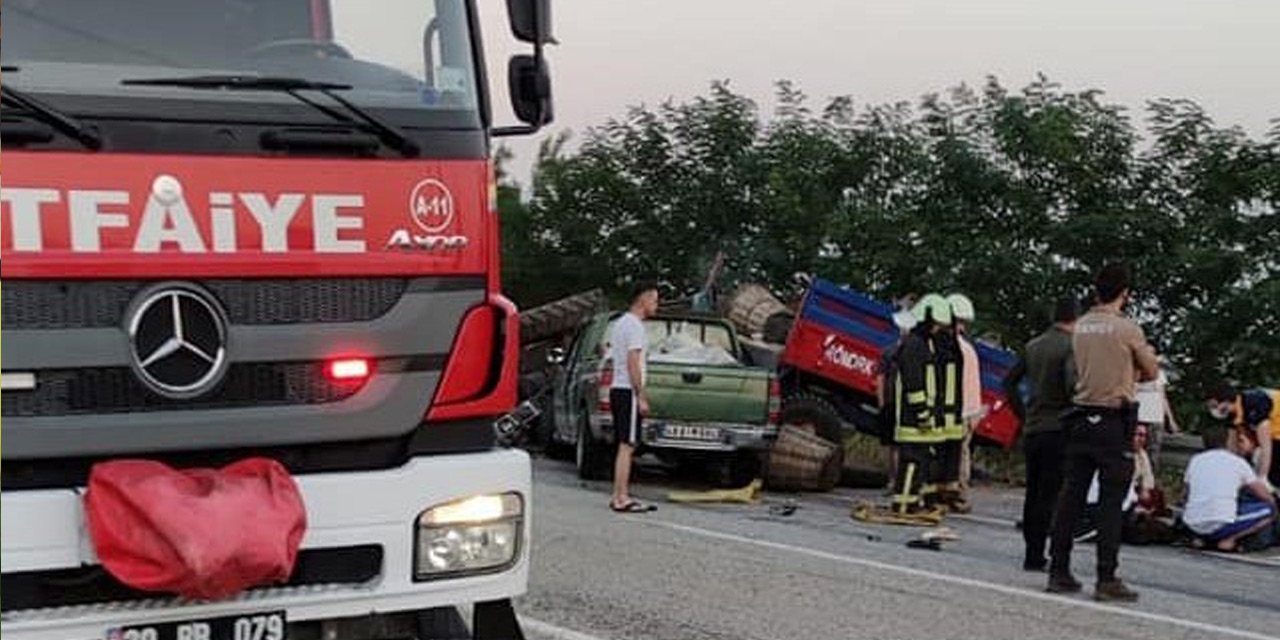 Tarım işçilerini taşıyan traktör ile kamyonet çarpıştı: 11 yaralı