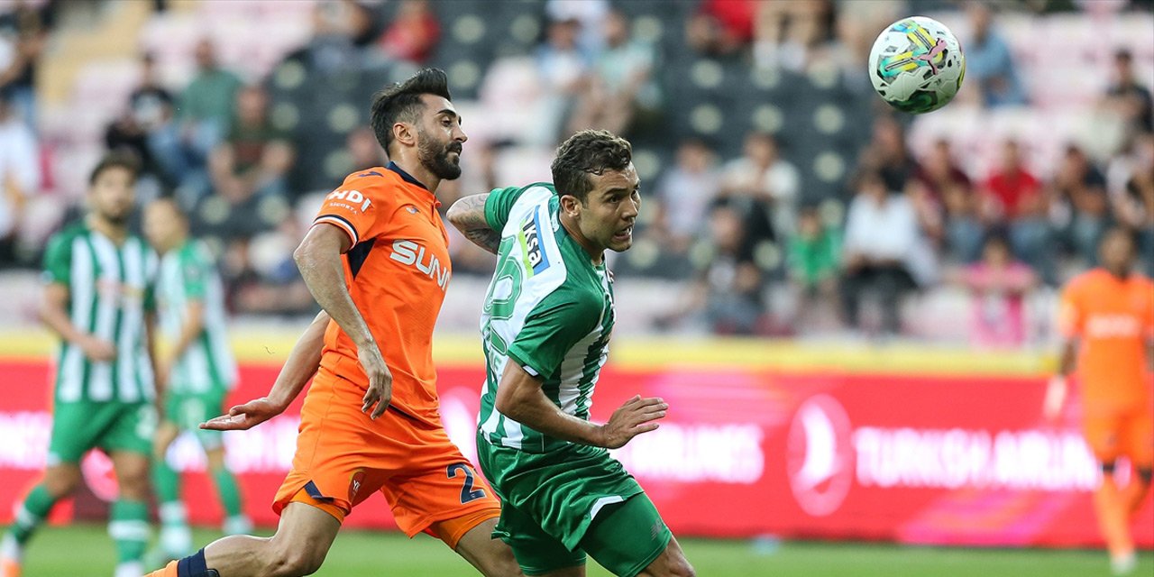 Konyaspor’un sol bekinden açıklama: Başımız dik olarak ilerliyoruz