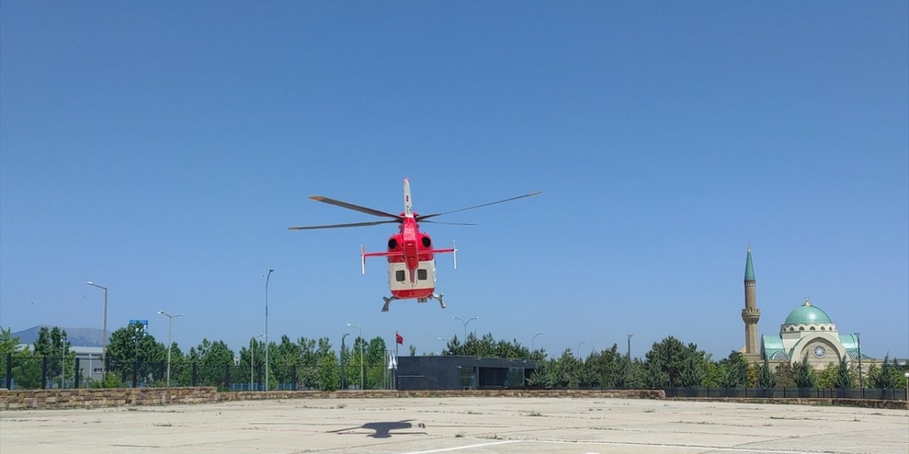 Konya’da 88 yaşındaki hastanın yardımına hava ambulansıyla koşuldu