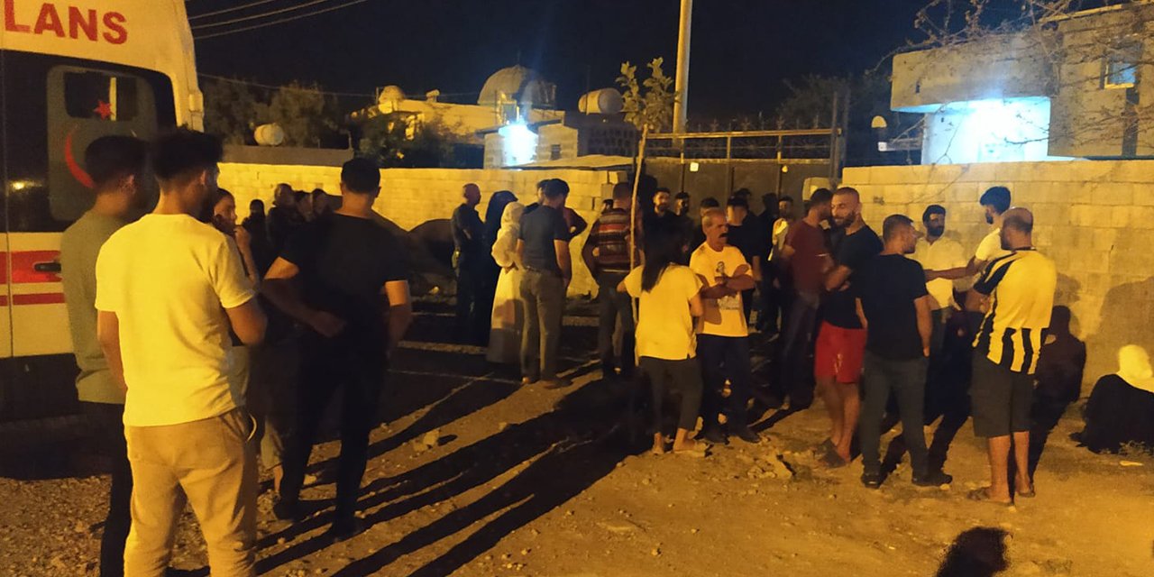 Eşini ve 3 kızını uyurken öldürdü