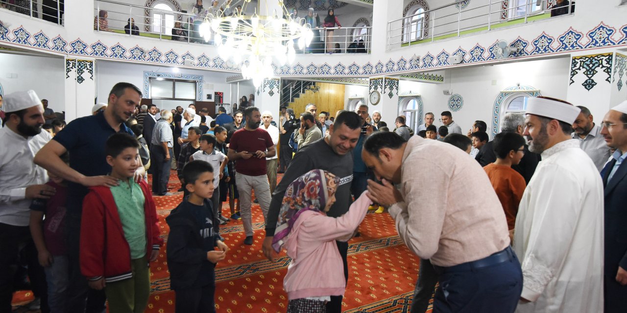 Başkan Altay, Güle Oynaya Camiye Gel Projesi’ne katılan çocuklarla buluştu