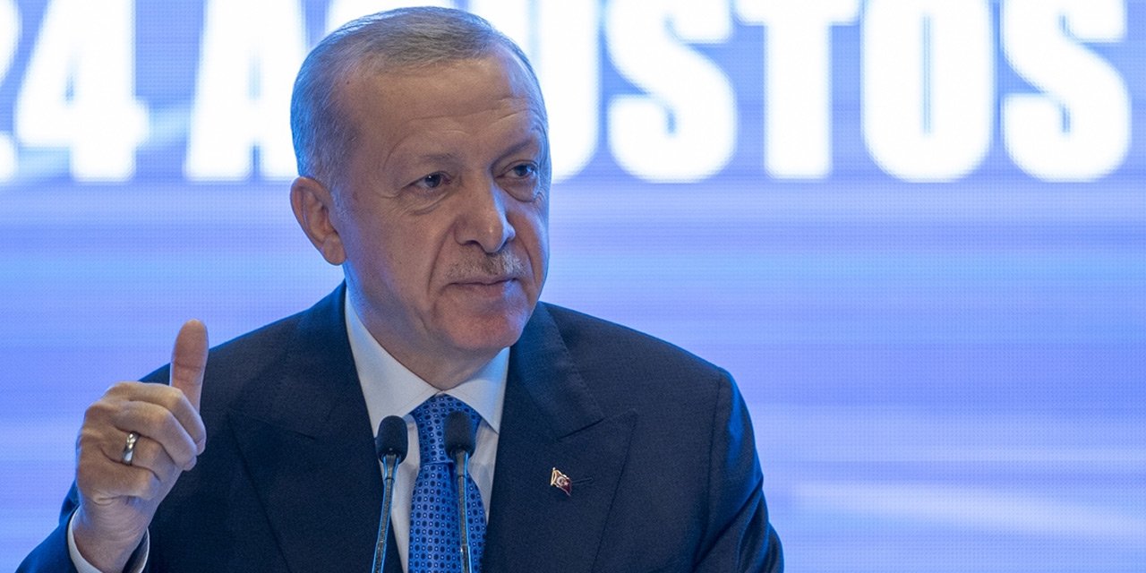 Erdoğan: Türkiye, küresel ekonomik krizi fırsata çevirme konusunda en başarılı ülkedir