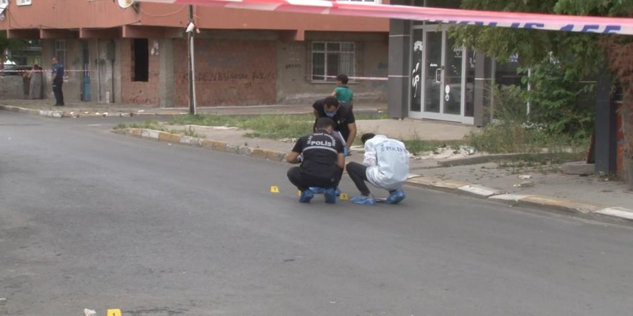 Tartıştığı kayınpederini sokak ortasında bıçakladı