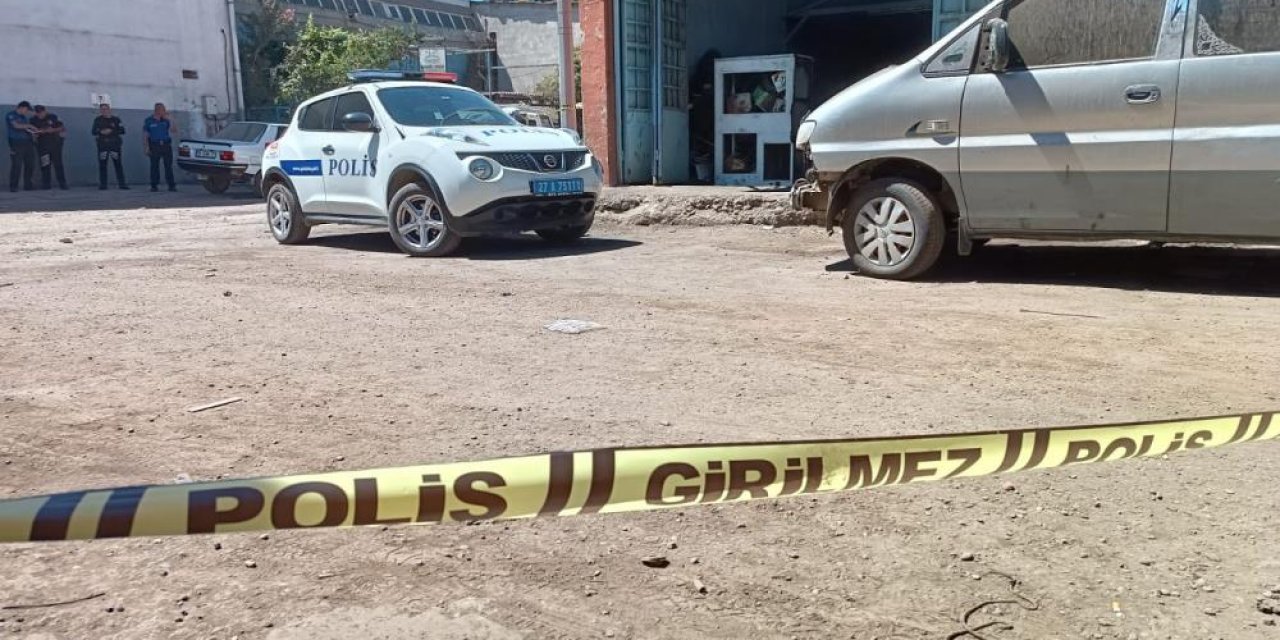 Yabancı uyruklu iki grup arasında silahlı kavga: 2’si ağır 4 yaralı