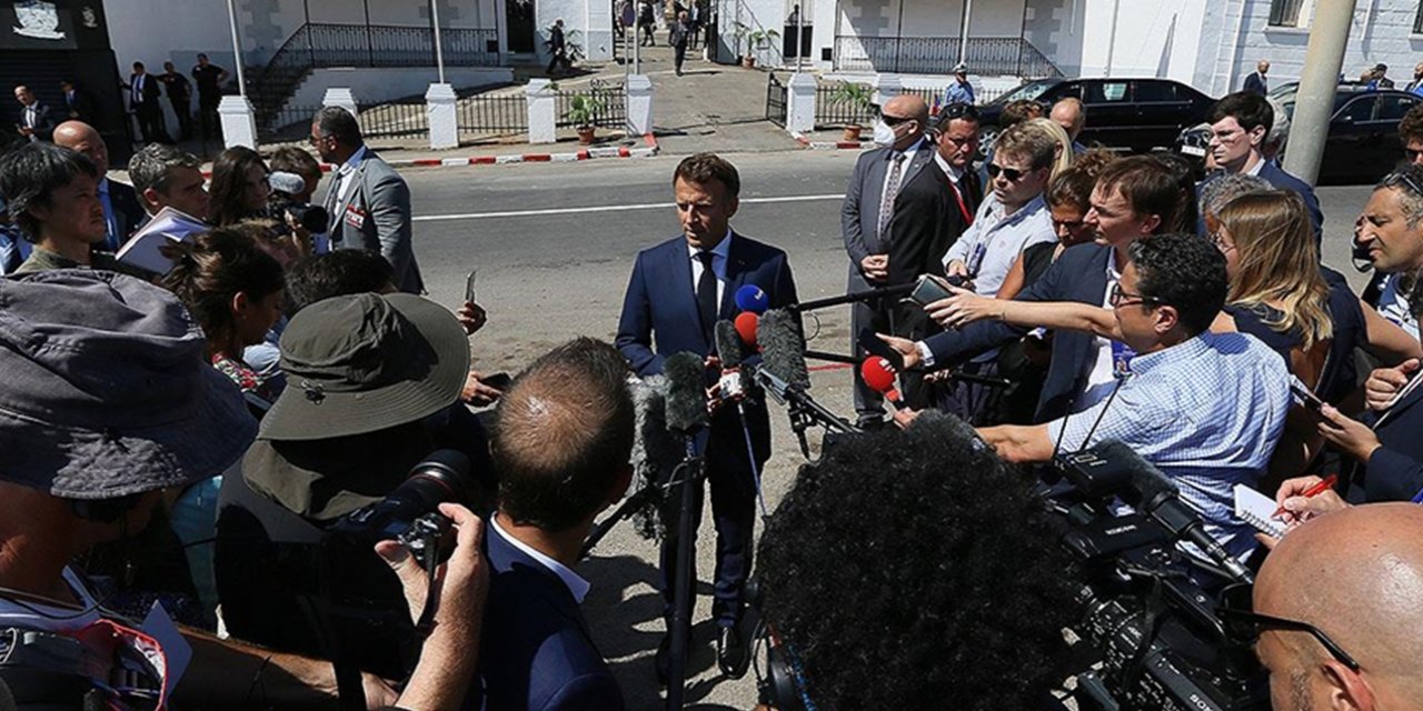 Fransa Cumhurbaşkanı Macron, Cezayir'de hakaret ve protestolara maruz kaldı