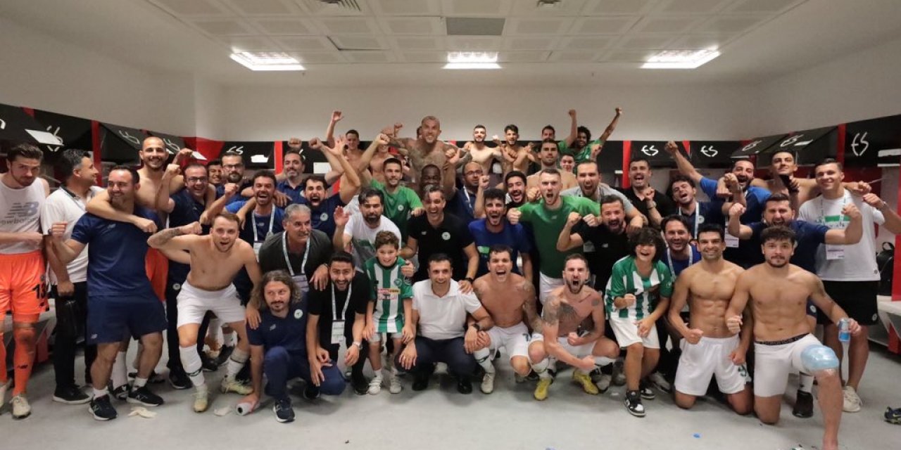 Konyaspor soyunma odasında büyük coşku