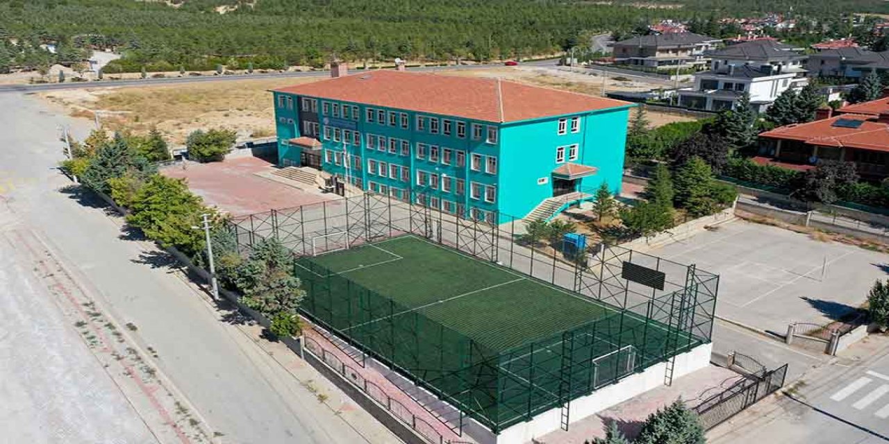 Meram Belediyesi okulları yeni eğitim yılı için hazırlıyor