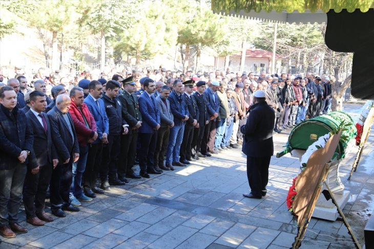 Kıbrıs gazisinin cenazesi Hadim'de toprağa verildi