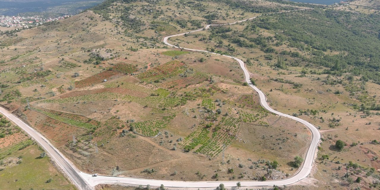 Konya’nın bir ilçesinde daha yollar konforlu hale getirildi