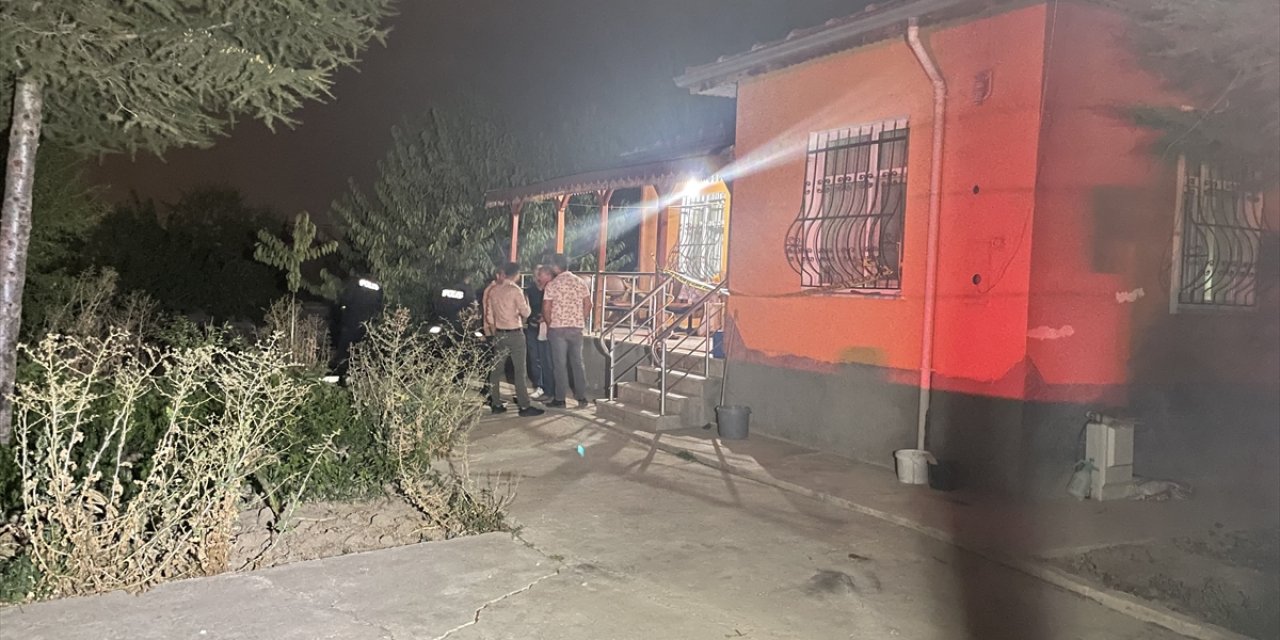Son Dakika: Konya'da evde alkol alan arkadaşlar birbirine girdi