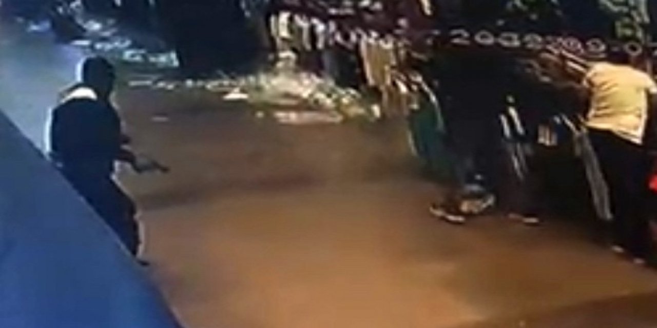 Yeraltı çarşısında silahlı çatışma: 7 yaralı! O anlar kameraya yansıdı