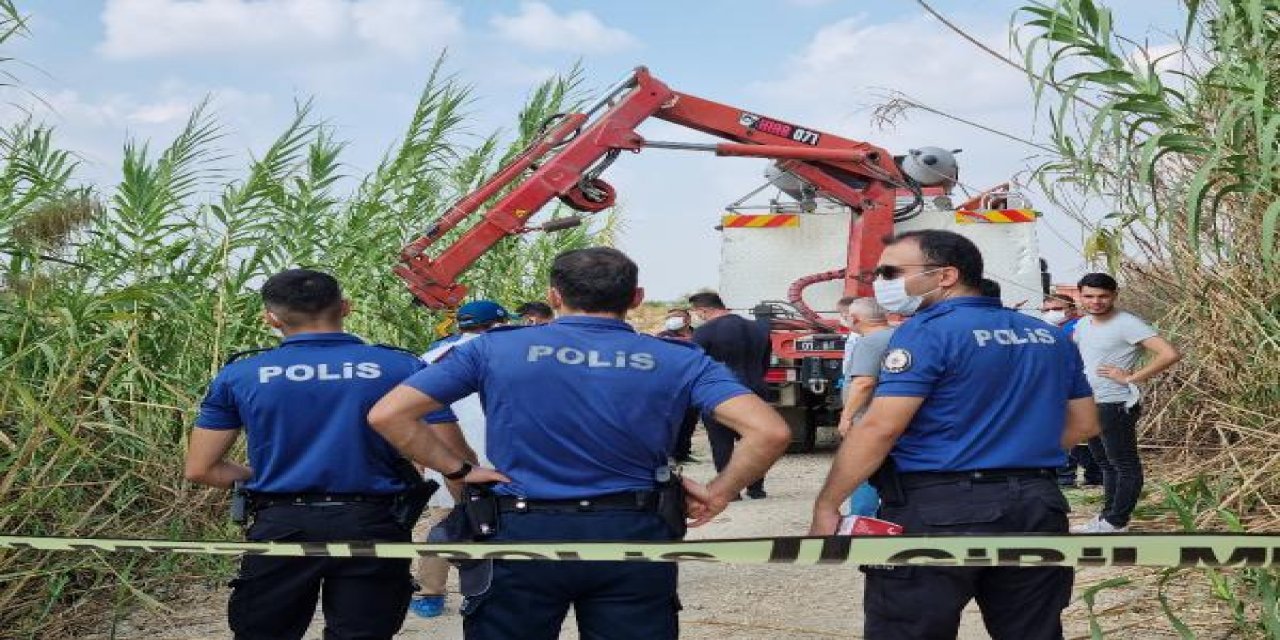 Sevgilisi ile mesajlaşan arkadaşını öldürüp, yüzük parmağını kesmiş!