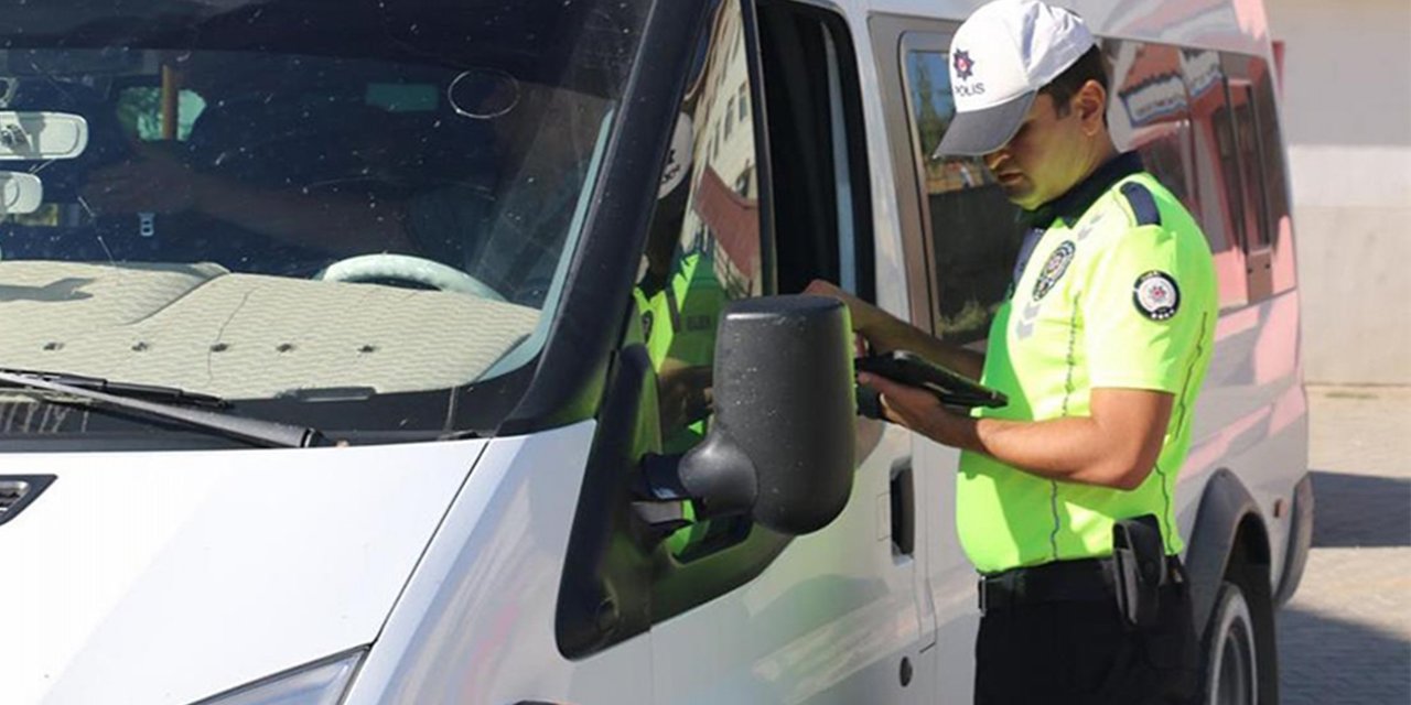 Okulların ilk haftasındaki denetimlerde 126 servis aracı trafikten men edildi