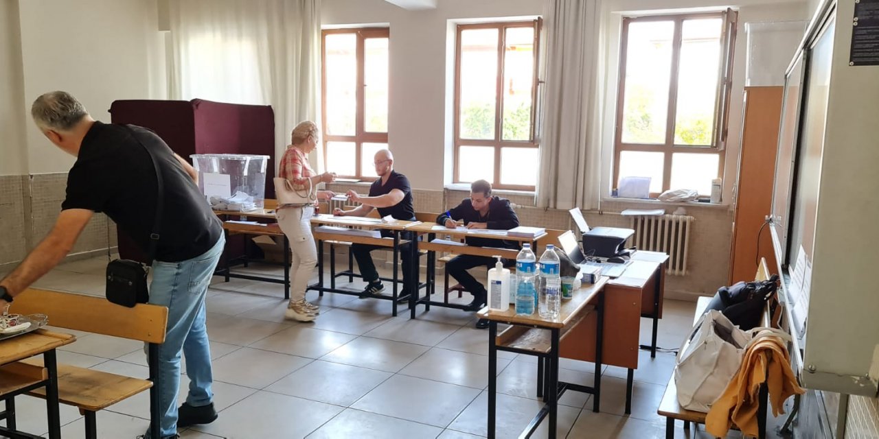 Konya'da Bulgaristan seçim sandığı kuruldu