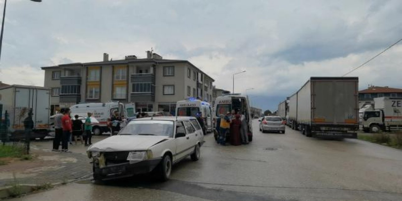 Düğün yolunda kaza: 1’i çocuk 5 kişi yaralandı