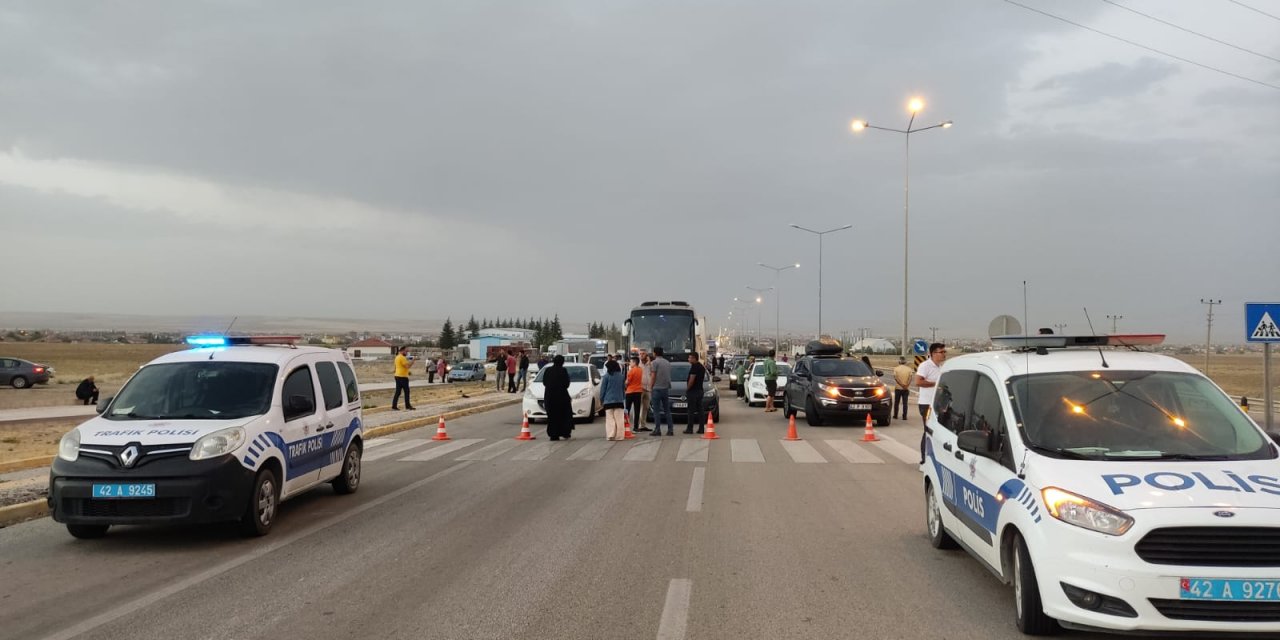 Konya-Cihanbeyli yolu trafiğe kapandı